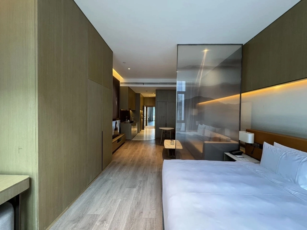 Deluxe King Room Shanghai Hongqiao Steigenberger Hotel Apts(3)