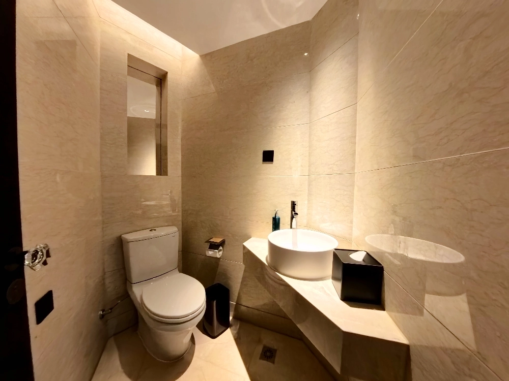Deluxe Suite King Hilton Shanghai City Center(2)
