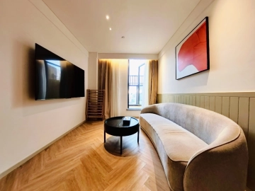 Executive 1-bdr Rosye Clouds Bling The Residences Jing'an