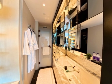 Guest Room Twin Hilton Shanghai City Center(3)