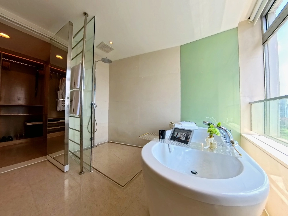 Luxury 3-bdr Suite Goriole(14)