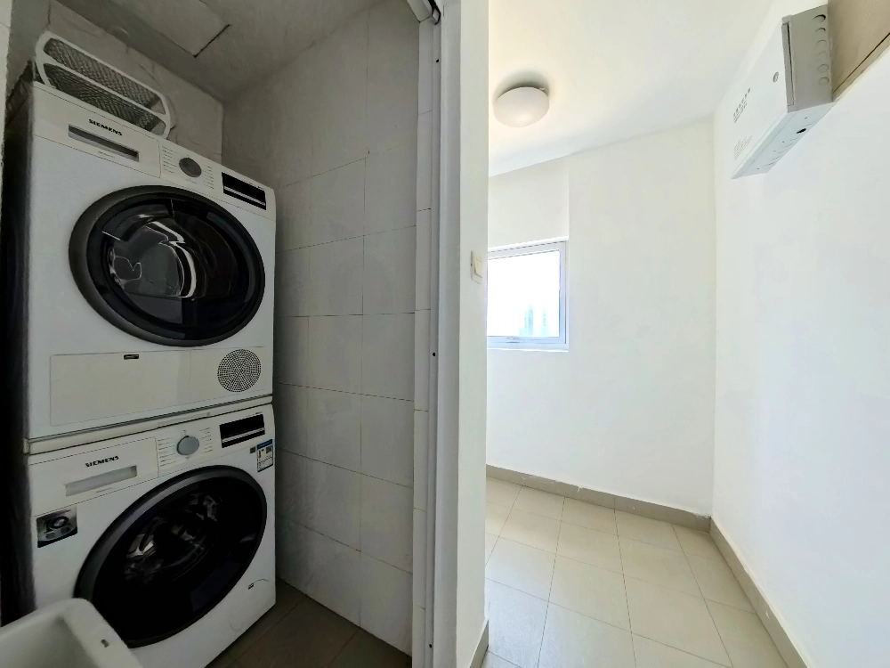 Luxury 3-bdr Suite Goriole(19)