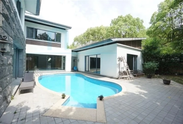 No 10 Lakeside Ville