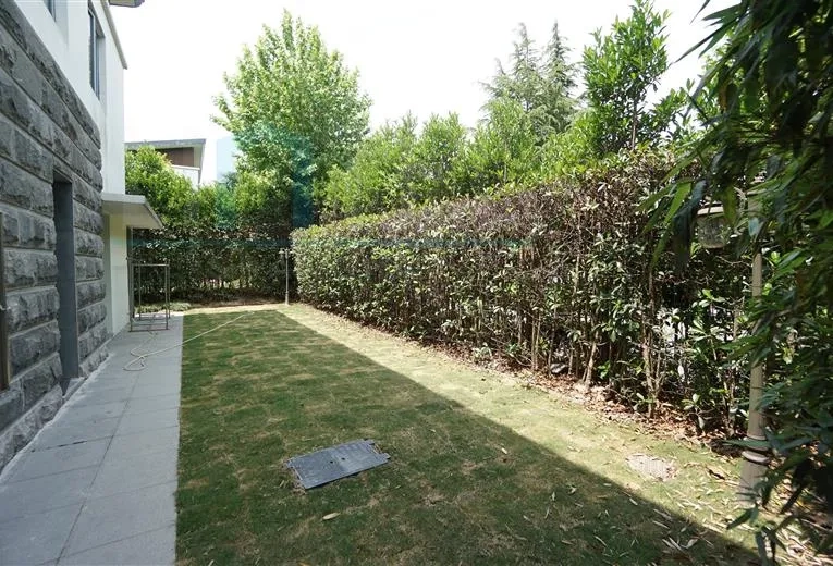 No 10 Lakeside Ville(4)