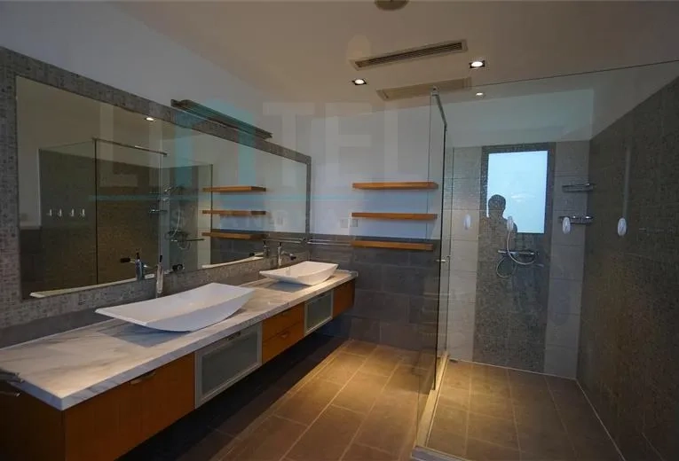 No 100 Lakeside Ville(12)
