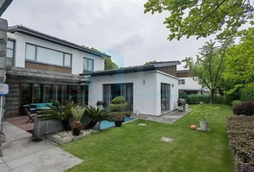 No 102 Lakeside Ville(7)