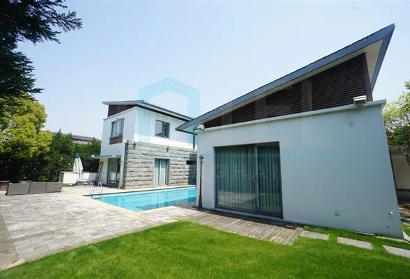 No 105 Lakeside Ville