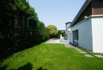 No 105 Lakeside Ville(5)