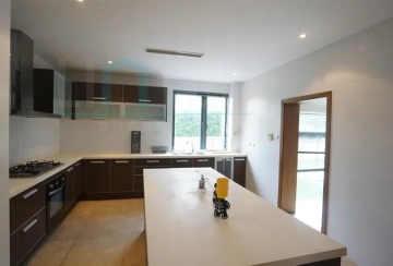 No 105 Lakeside Ville(7)