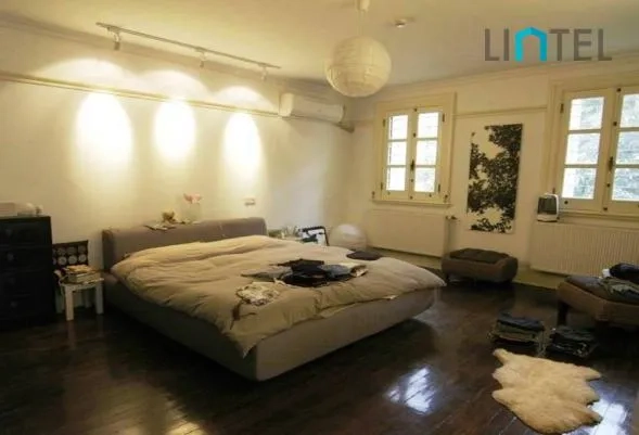 No 105 Lane 270 Wukang Road(2)