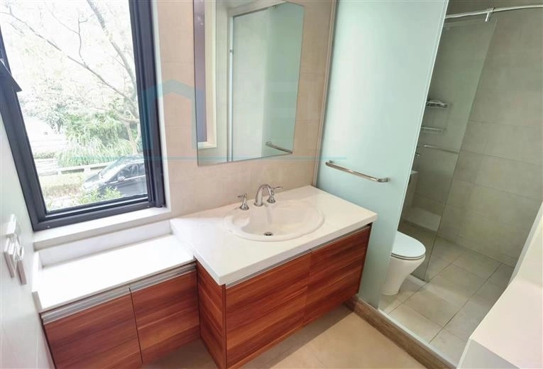 No 117 Lakeside Ville(18)