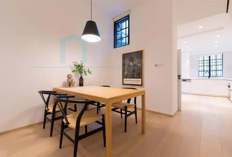 No 121 Lane 608 Yuyuan Road(4)