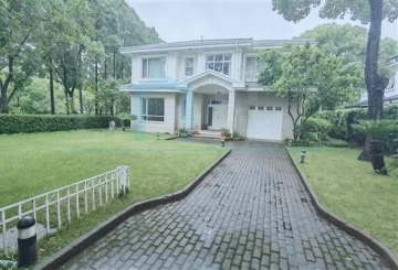 No 122 West Elite Villa