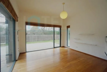 No 131 Lakeside Ville(9)