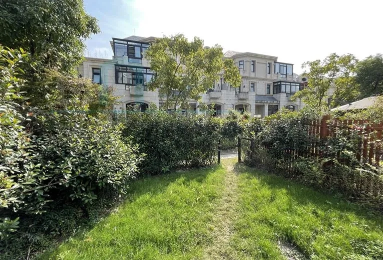 No 136 Woodfield Park(5)