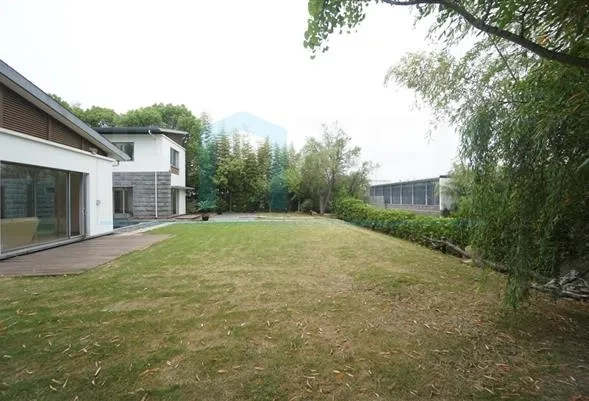 No 142 Lakeside Ville(4)