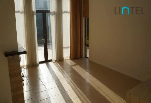 No 143 Tiziano Villa(2)