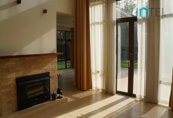 No 143 Tiziano Villa(4)