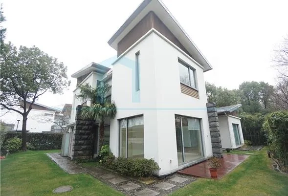 No 148 Lakeside Ville