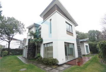 No 148 Lakeside Ville