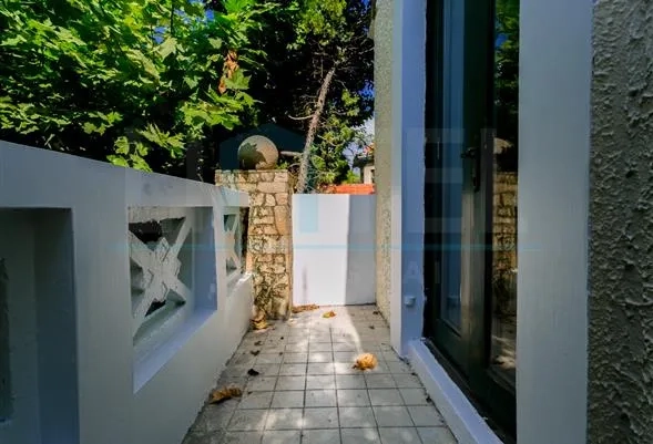 No 16 Sassoon Park(14)