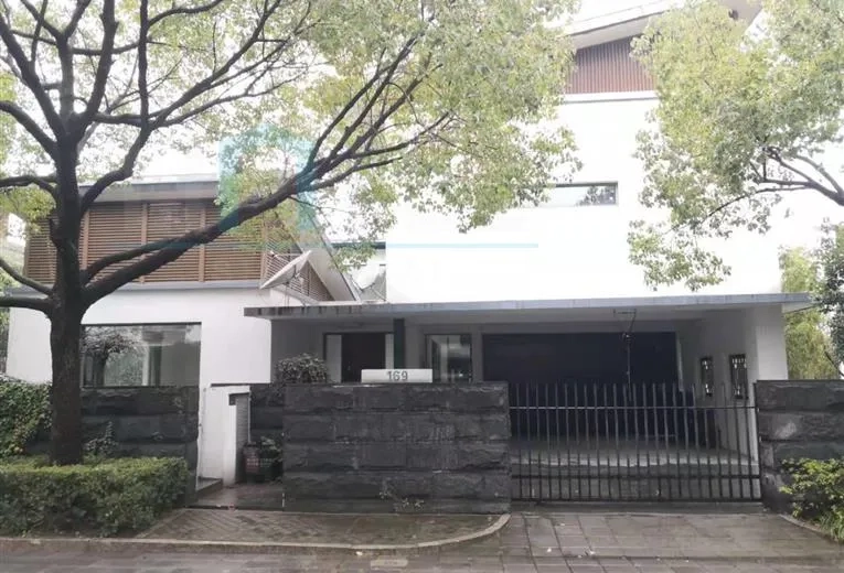 No 169 Lakeside Ville