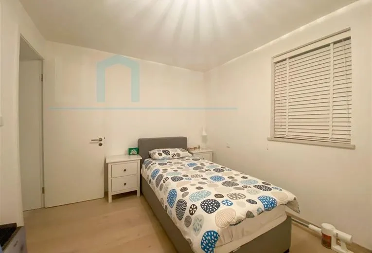 No 17 Lane 479 Nanjing west Road(13)