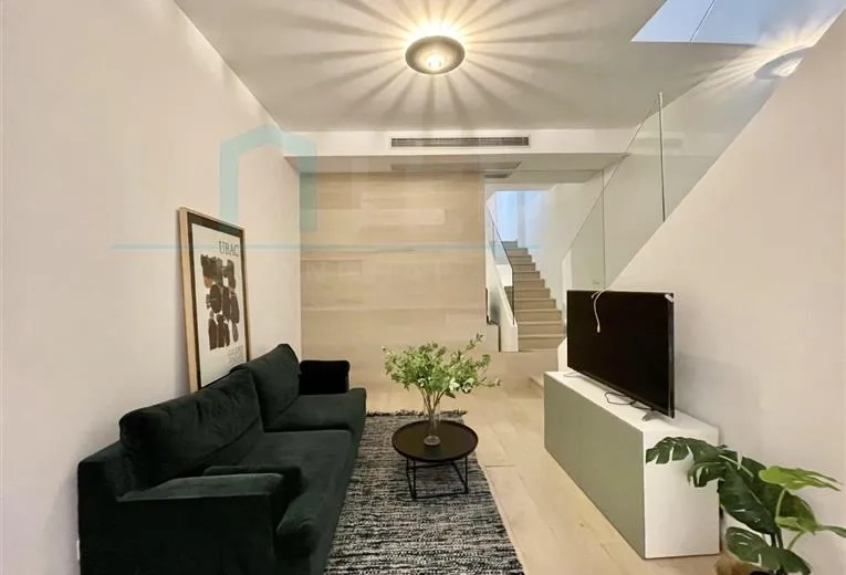 No 17 Lane 479 Nanjing west Road(2)