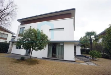 No 170 Lakeside Ville