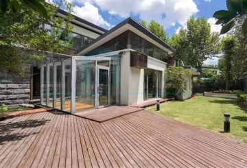 No 18 Lakeside Ville
