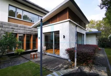 No 190 Lakeside Ville