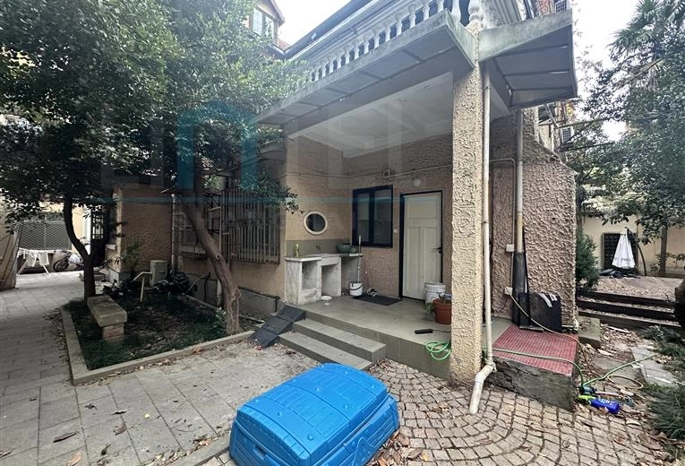 No 20 Lane 195 Yueyang Road(8)