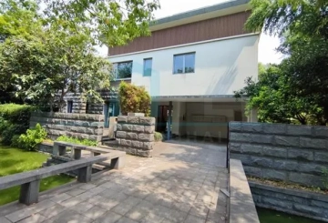 No 203 Lakeside Ville