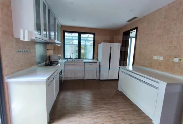 No 203 Lakeside Ville(5)