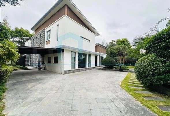 No 207 Lakeside Ville