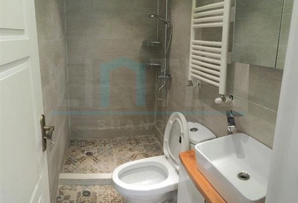 No 21 Lane 56 Jianguo west Road(8)