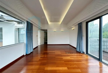 No 210 Lakeside Ville(13)