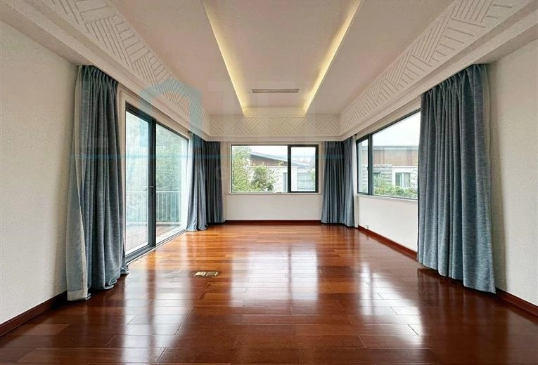 No 210 Lakeside Ville(14)