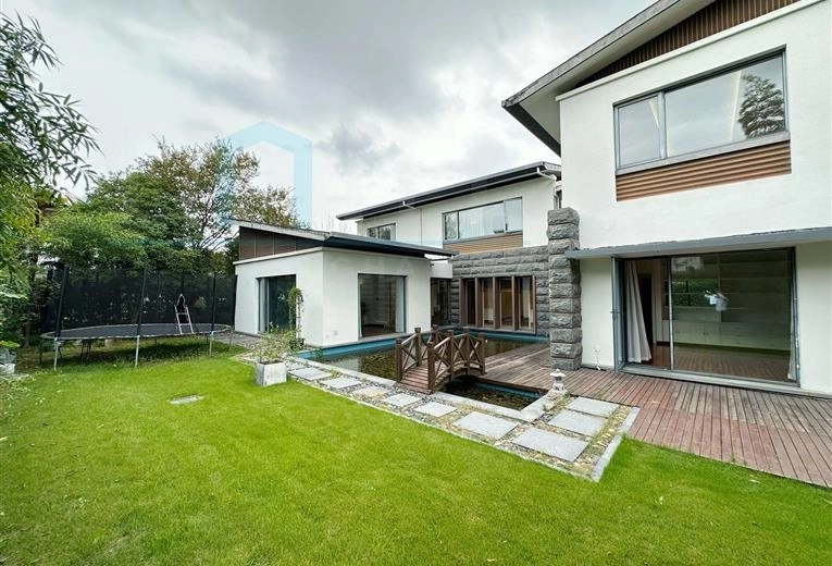 No 210 Lakeside Ville(4)