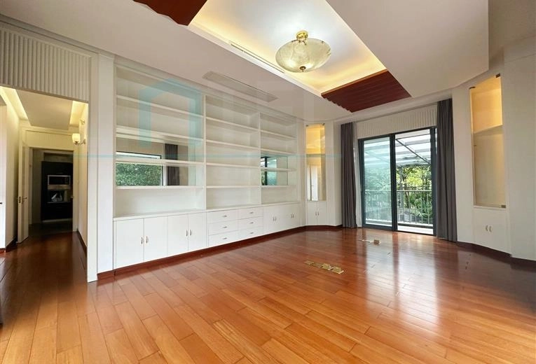 No 210 Lakeside Ville(9)