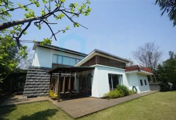 No 227 Lakeside Ville