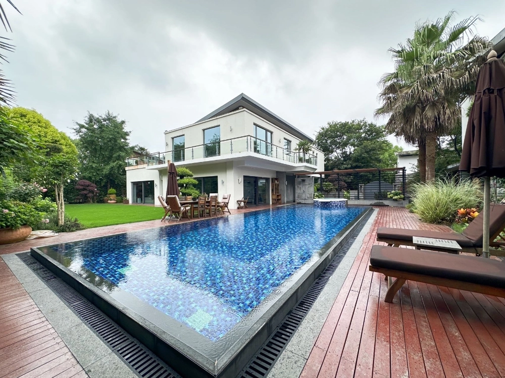 No 228 Lakeside Ville