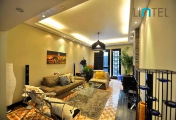 No 23 Lane 606 Huaihai middle Road
