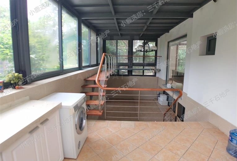 No 240 Lakeside Ville(12)