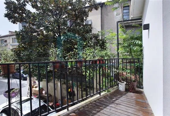 No 25 Lane 619 Jianguo west Road(7)