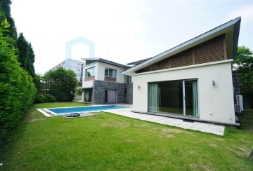 No 260 Lakeside Ville