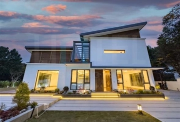 No 261 Lakeside Ville