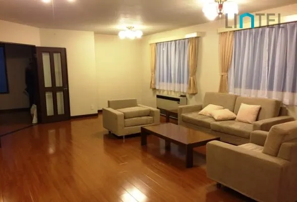 No 266 Hongqiao Villa(3)