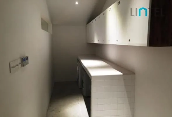 No 28 Lane 648 Lingling Road(8)