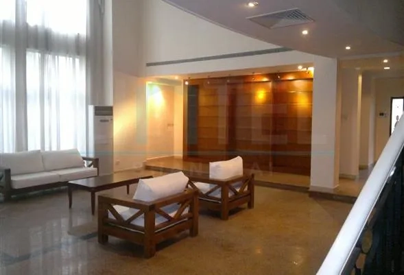 No 3 Beverly Hills(2)